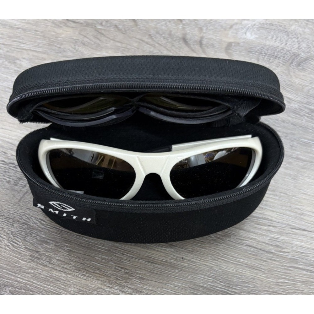 SMITH Optics Sunglasses Corvair Pearl Glass Lens Made in Italy + Lenses & Case